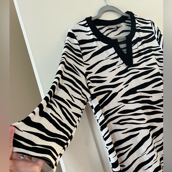 Chico’s Traveler’s Style Black & White Flowy Blouse Women’s Size Large - Picture 8 of 15